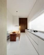 Royal Stoneworks 24X48 Tuscan White Vein Polished | Gramercy Kitchen and Bath